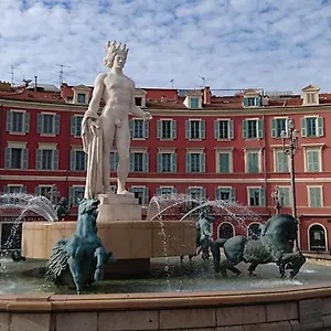 De La Hotel