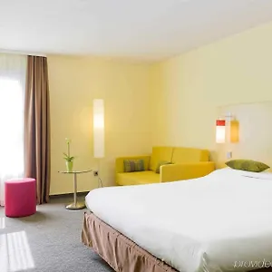 Ibis Styles Centre Port Hotel